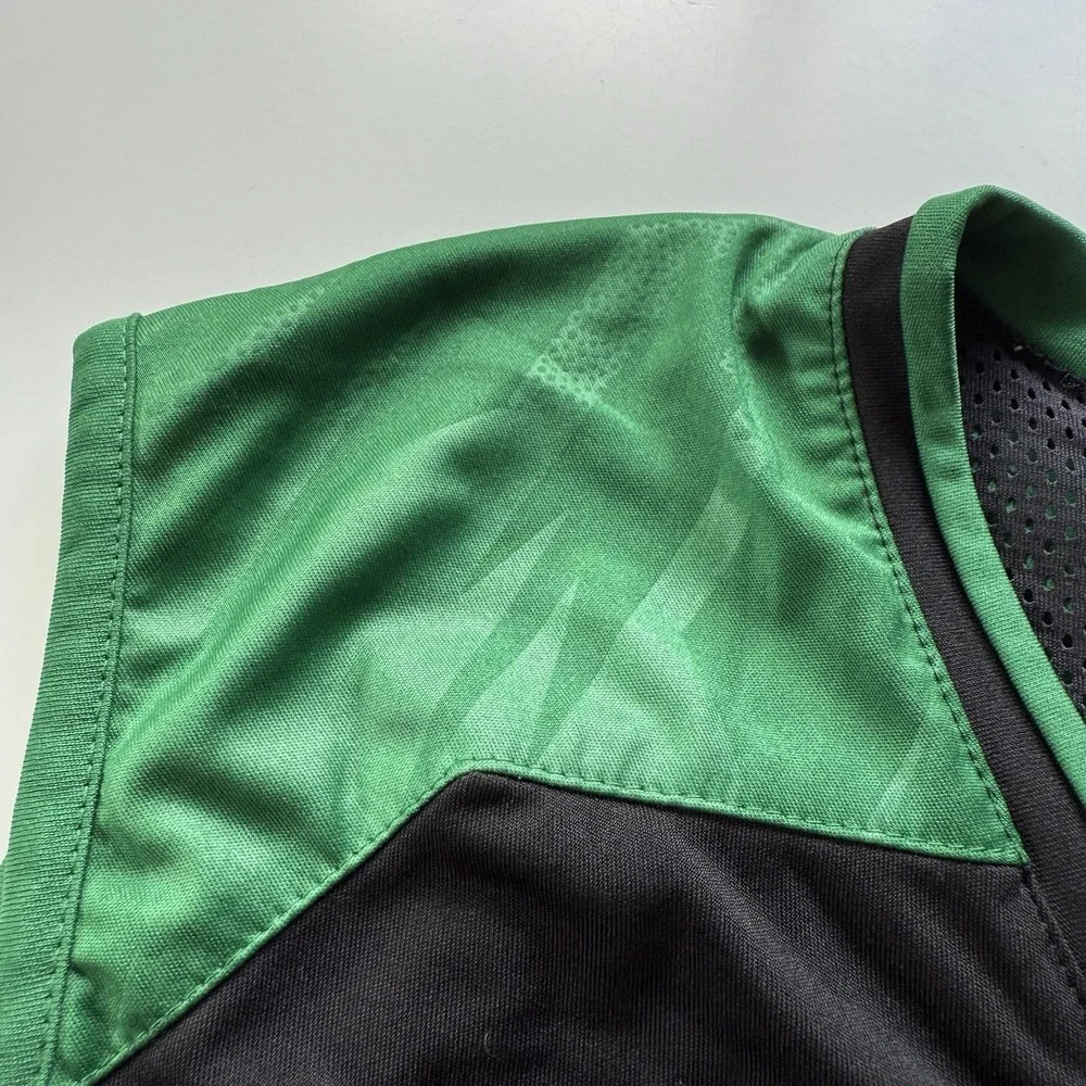 Boston Celtics Adidas‎ Sleeveless V-Neck Mesh Lined Jersey Mens Small Basketball